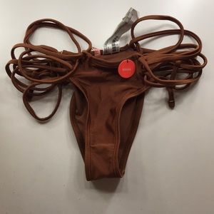 Strappy bikini bottoms